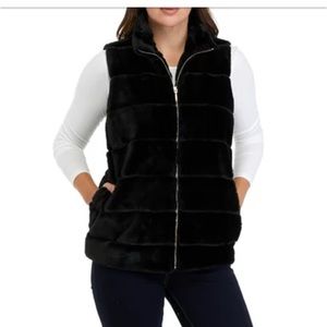 Crown & ivy puffy vest black with gold hardware